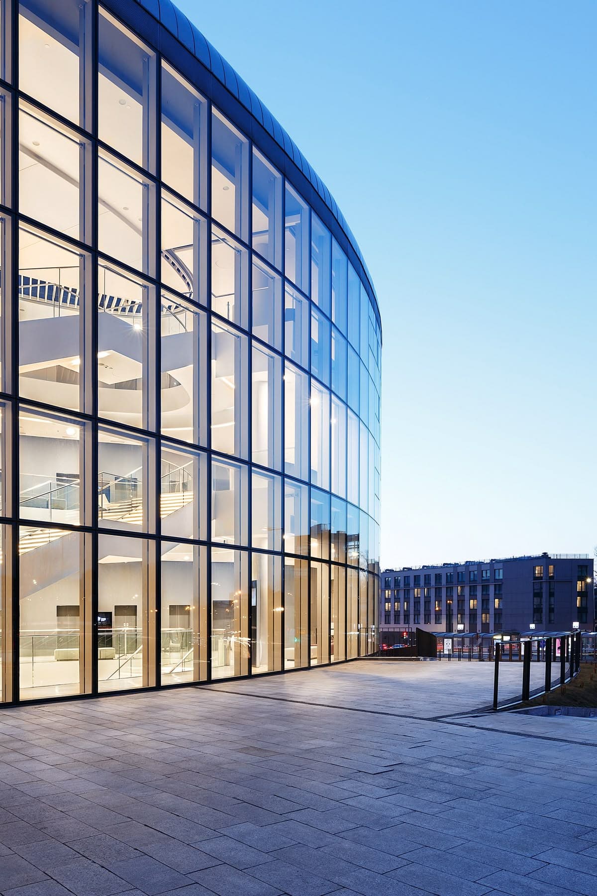 أعمال الألمنيوم (نوافذ، أبواب، واجهات) - 13