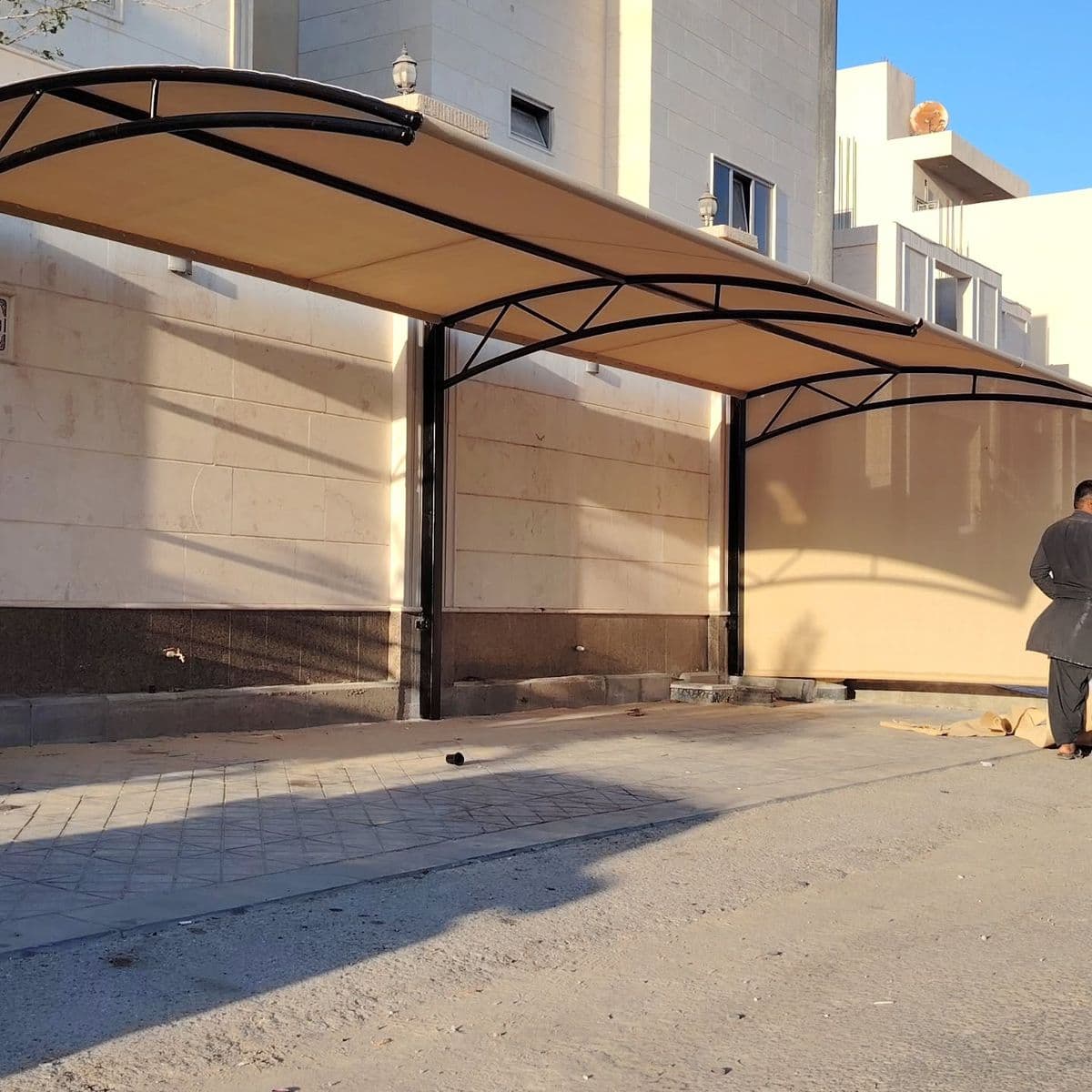 المظلات والسواتر - 4